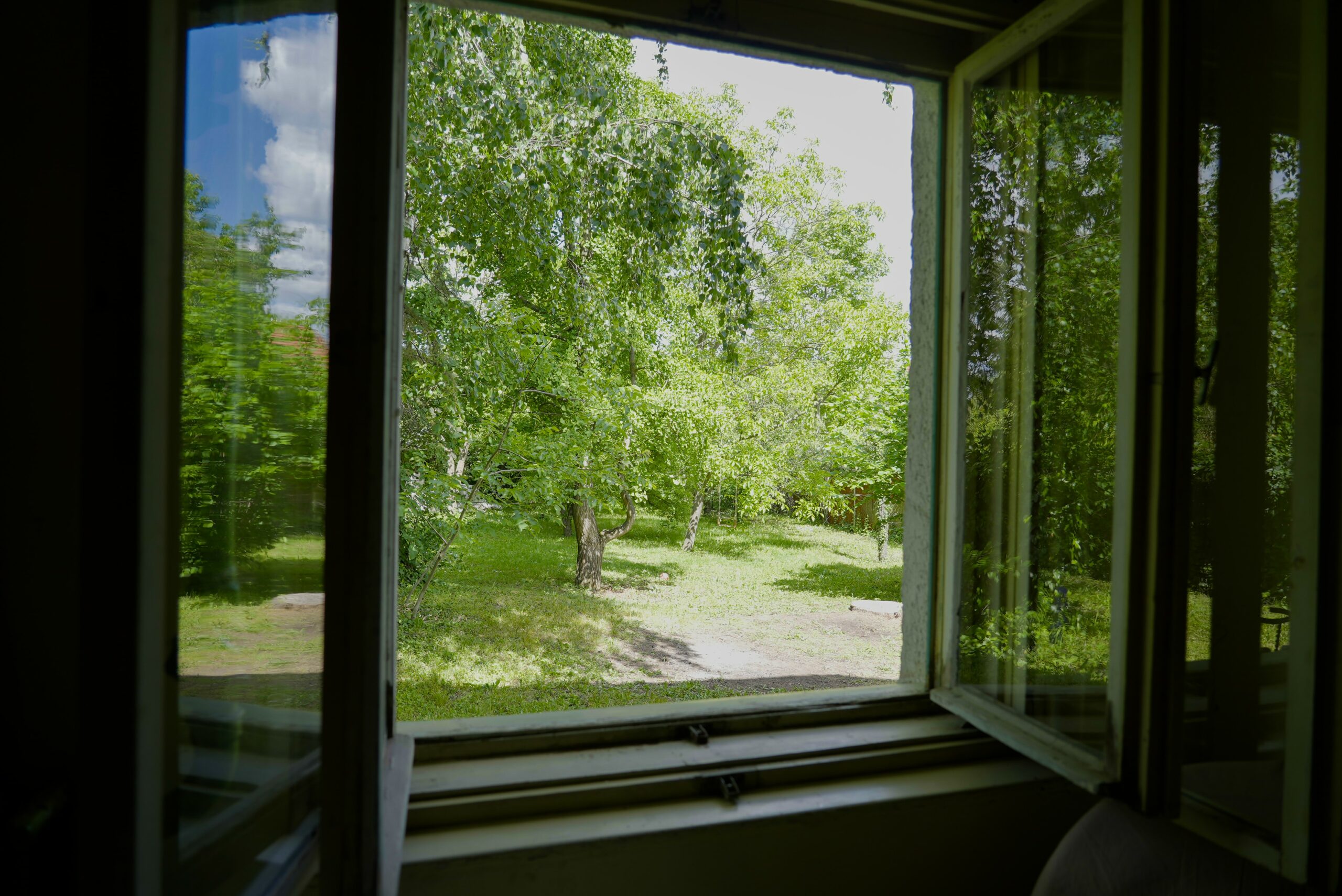Eladó ház Gödöllő - Belső kép az ablakról